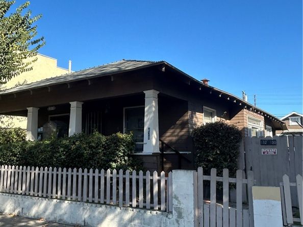 828 Maine, Long Beach CA 90813