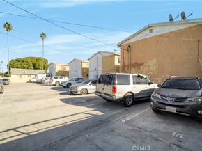 7511 S Broadway, Los Angeles CA 90003