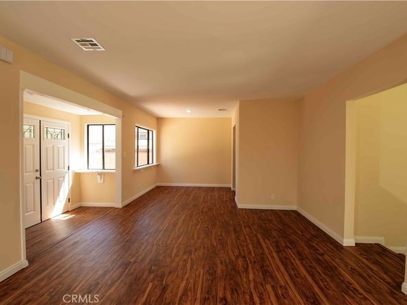 6911 Enfield Avenue, Reseda CA 91335
