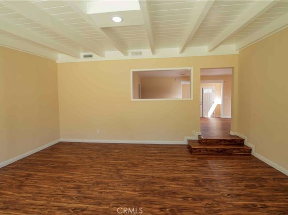 6911 Enfield Avenue, Reseda CA 91335