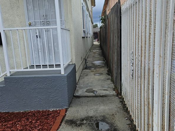 10929 Compton Avenue, Los Angeles CA 90059