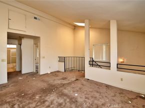 370 E Hillsdale Street, Inglewood CA 90302