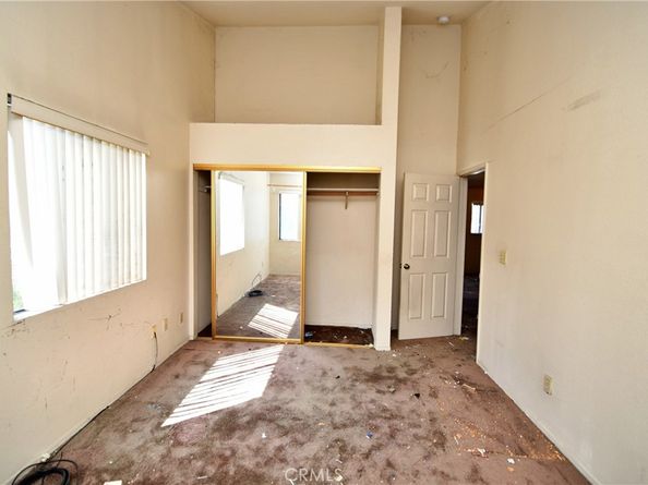 370 E Hillsdale Street, Inglewood CA 90302