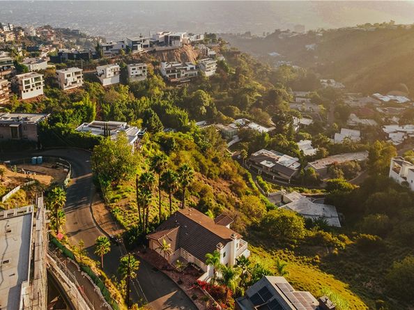 2019 Sunset Plaza Drive, Los Angeles CA 90069