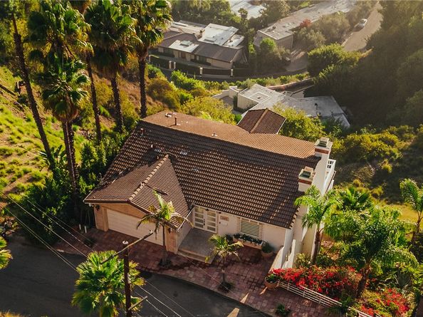 2019 Sunset Plaza Drive, Los Angeles CA 90069