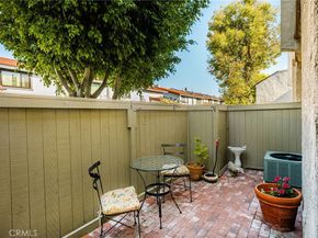 2000 W Palmyra 10, Orange CA 92868