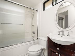 2000 W Palmyra 10, Orange CA 92868
