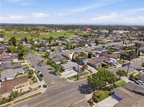 956 W Wilson St, Costa Mesa CA 92627
