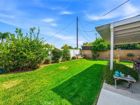956 W Wilson St, Costa Mesa CA 92627