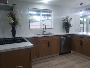 2758 W STOCkTON, Anaheim CA 92801