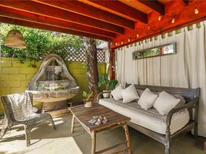 1619 S Curson, Los Angeles CA 90019