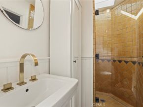 1619 S Curson, Los Angeles CA 90019