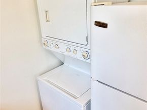 1250 E 3rd Street 7, Long Beach CA 90802