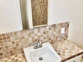 1250 E 3rd Street 7, Long Beach CA 90802