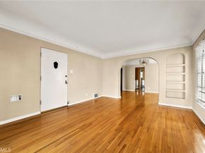 118 Roycroft Avenue, Long Beach CA 90803