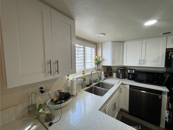 22031 Main, Carson CA 90745