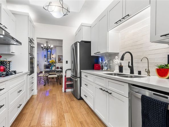 10626 Valley Spring 103, Toluca Lake CA 91602