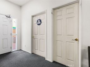 10626 Valley Spring 103, Toluca Lake CA 91602