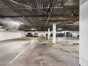 10626 Valley Spring 103, Toluca Lake CA 91602