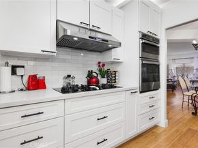 10626 Valley Spring 103, Toluca Lake CA 91602