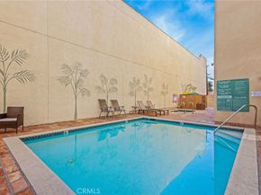 10626 Valley Spring 103, Toluca Lake CA 91602