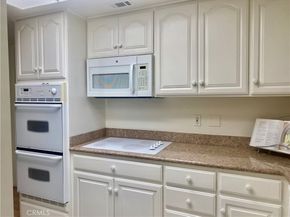 1880 McKinney Way, M15-20B, Seal Beach CA 90740