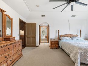 24300 Sylvan Glen, Calabasas CA 91302