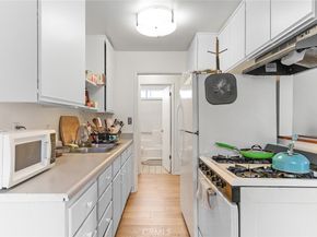 905 Gardenia, Long Beach CA 90813