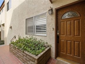 2452 Chelsea Place M, Santa Monica CA 90404