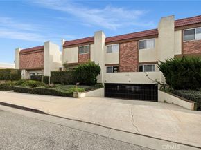 2452 Chelsea Place M, Santa Monica CA 90404