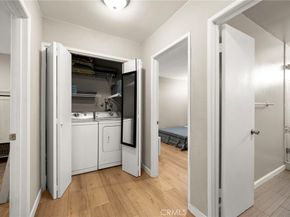 2452 Chelsea Place M, Santa Monica CA 90404