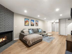 2452 Chelsea Place M, Santa Monica CA 90404