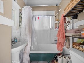 672 Junipero, Long Beach CA 90814