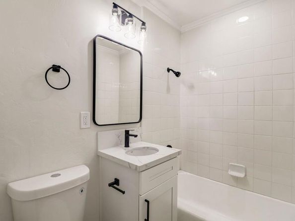 3738 Beta St, San Diego CA 92113