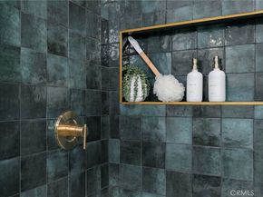 2947 S Hobart, Los Angeles CA 90018