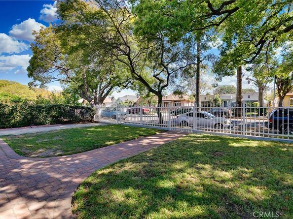 2947 S Hobart, Los Angeles CA 90018