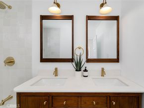 2947 S Hobart, Los Angeles CA 90018