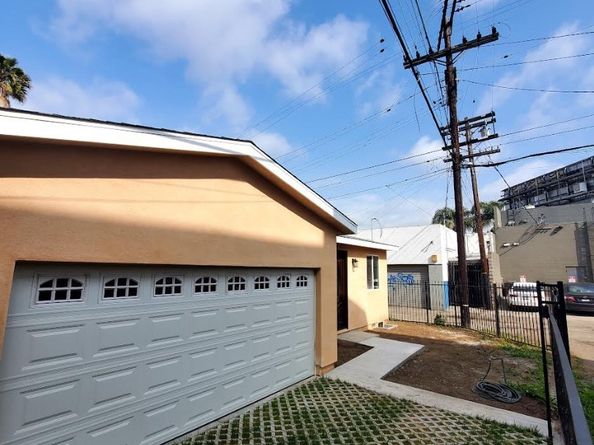 3765 Globe, Los Angeles CA 90066