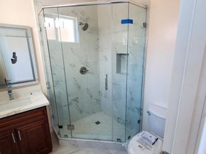 3765 Globe, Los Angeles CA 90066