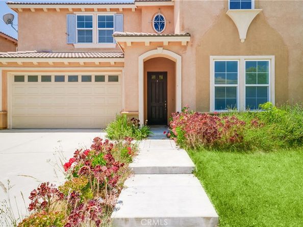 5662 Galasso, Fontana CA 92336