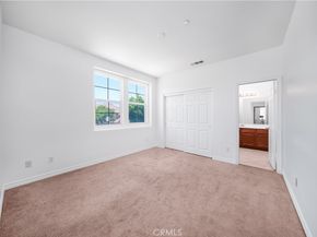 5662 Galasso, Fontana CA 92336