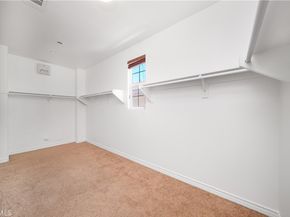 5662 Galasso, Fontana CA 92336