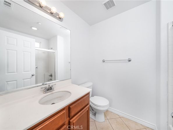 5662 Galasso, Fontana CA 92336