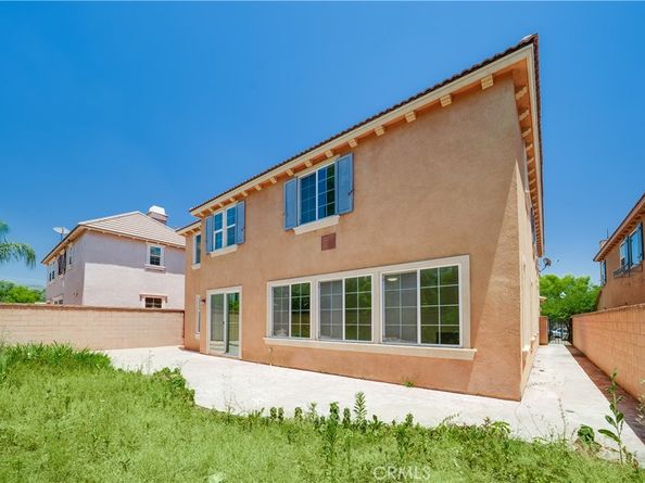 5662 Galasso, Fontana CA 92336