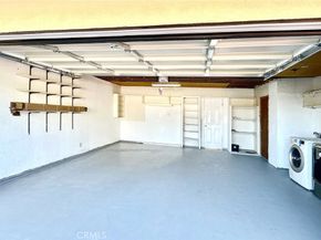 12040 Stagg Street, North Hollywood CA 91605