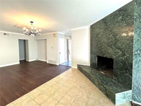 12040 Stagg Street, North Hollywood CA 91605