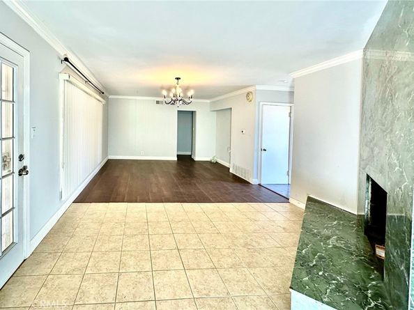 12040 Stagg Street, North Hollywood CA 91605