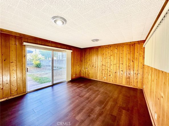 12040 Stagg Street, North Hollywood CA 91605