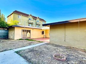 12040 Stagg Street, North Hollywood CA 91605