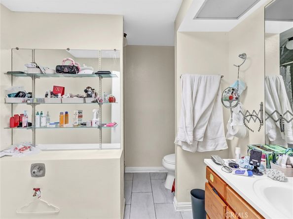 812 S Stoneman G, Alhambra CA 91801